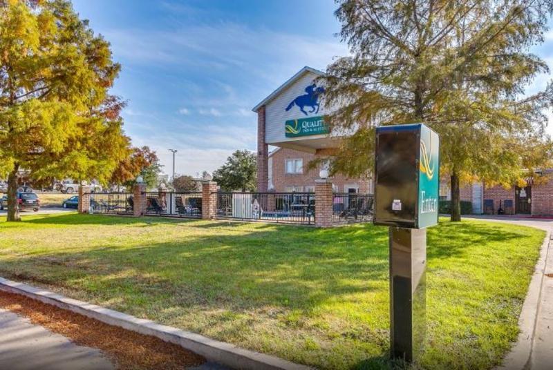 Quality Inn & Suites Fort Worth Eksteriør bilde
